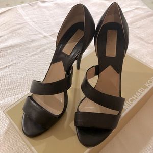 Michael Kors Coffee heels